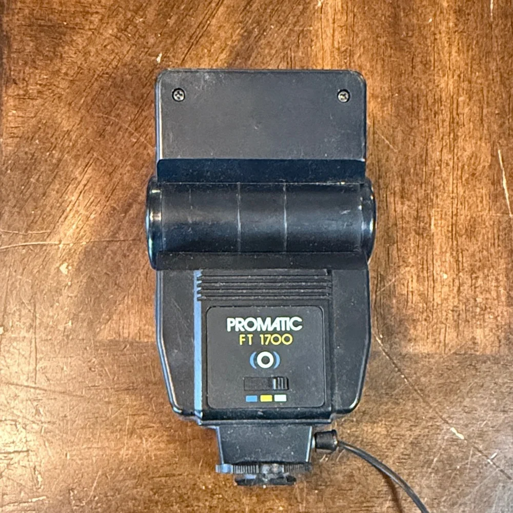 Promatic FT 1700 Black Camera Flash untested as is
